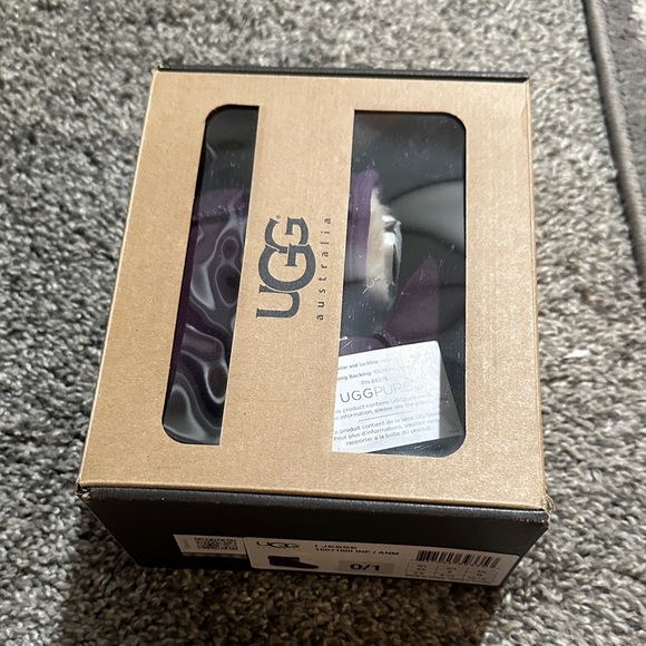 💜UGG Plum Infant Booties💜 - Picture 8 of 11